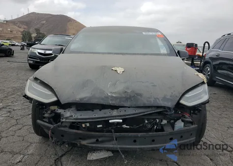 2016 Tesla Model X z USA, uszkodzony, nr VIN 5YJXCBE46GFS01023